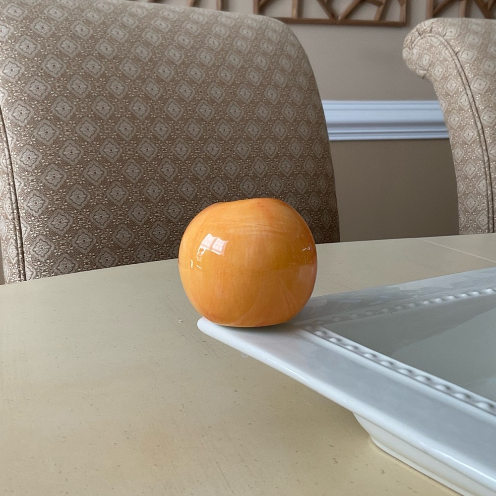 Juicy Ripe Peach Platter Decoration 🍑 - Picture 4 of 6